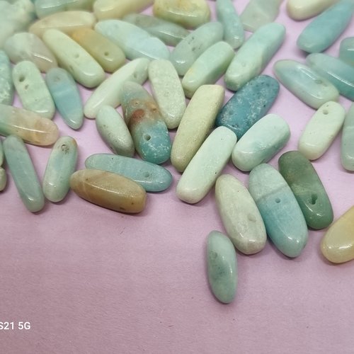 Lot d'aiguillettes aventurine - 64 perles