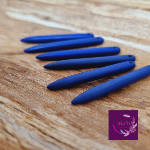 Aiguillettes pierre howlite bleu longueur 48mm x 6