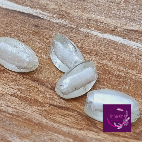 Lot de 4 perles blanches en verre  17.5 mm