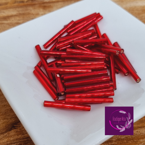 Perles tube rouge scintillantes 22 mm x 1 mm - lot de 12gr