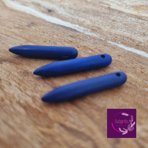 Aiguillettes pierre howlite bleu longueur 29 mm x 3