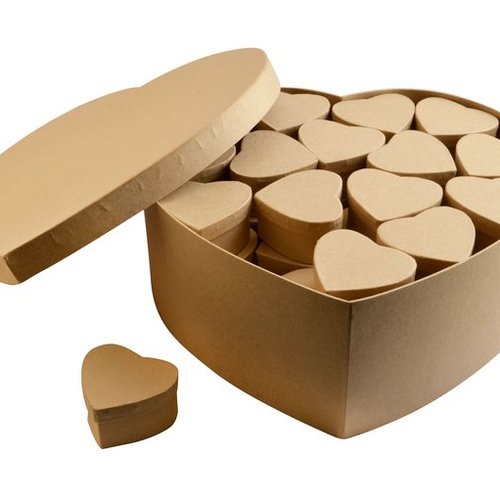 Grande boite coeur avec 48 petites boites coeur en carton