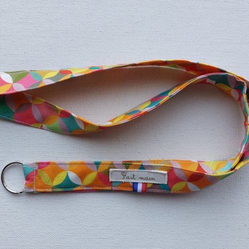 Porte clés poignet adulte  vendu en 1 pièce ( 43,5 cm )