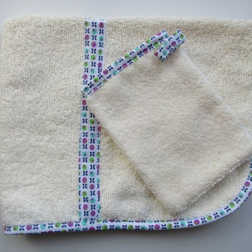 Serviette de toilette enfant  coloris crème + 1 gant
