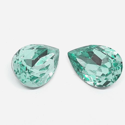 10 perles strass cabochon goutte à facettes vert clair 10 x 14 mm - acrylique - dos pointu - creation diy