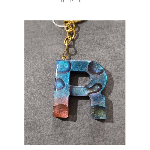 Porte clé alphabet en résine "r"