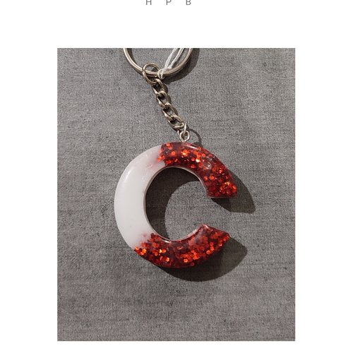 Porte clé alphabet en résine "c"