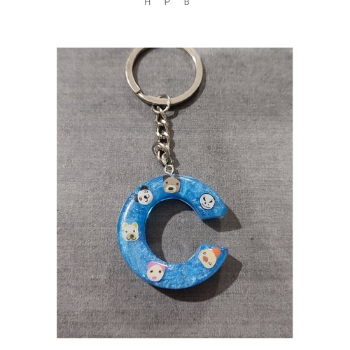 Porte clé alphabet en résine "c"