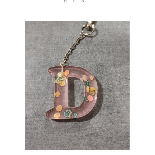 Porte clé alphabet en résine "d"