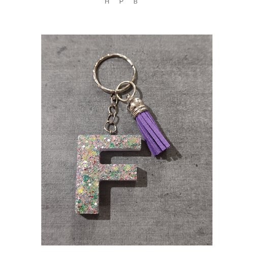 Porte clé alphabet en résine "f"