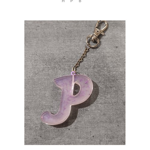 Porte clé alphabet en résine "p"