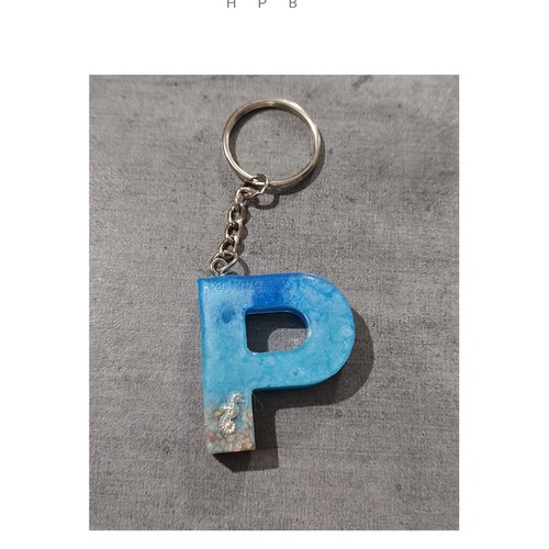 Porte clé alphabet en résine "p"
