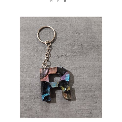 Porte clé alphabet en résine "r"