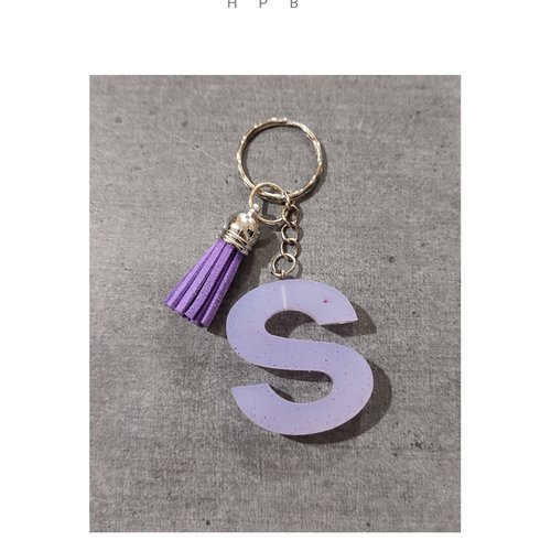 Porte clé alphabet en résine "s"