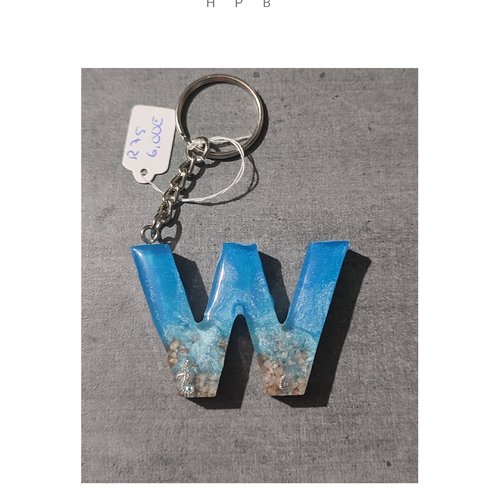 Porte clé alphabet en résine "w"