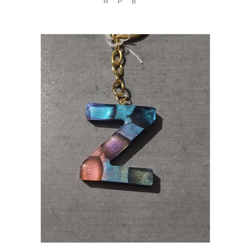 Porte clé alphabet en résine "z"