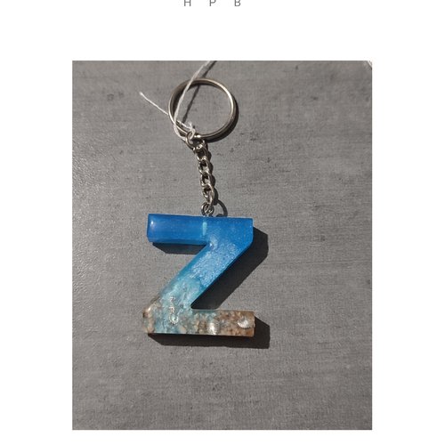 Porte clé alphabet en résine "z"