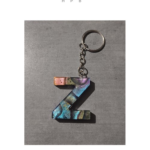 Porte clé alphabet en résine "z"