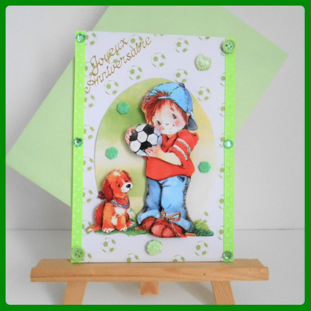 Carte Anniversaire Enfant Garcon Qui Joue Au Foot Avec Son Chien Un Grand Marche