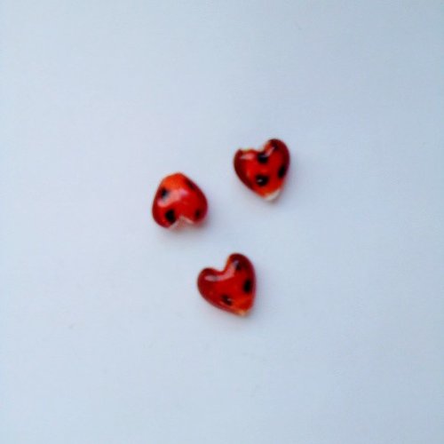 Perles à pois formé cœur rouge 15mm x3