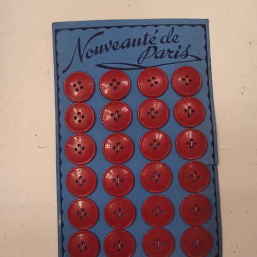 Lot de boutons anciens sur plaque carton "nouveauté de paris"