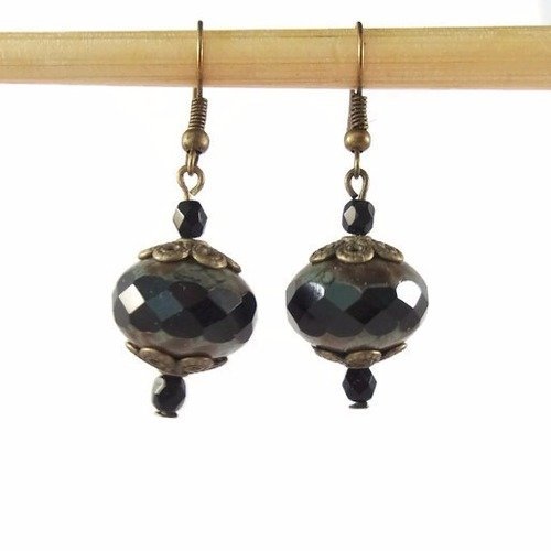 Boucles d'oreille noires, boucles d'oreille cristal, boucles d'oreille laiton, boucles d'oreille style victorien, boucles d'oreille gothiques, boucles d'oreille perles