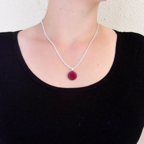 Collier rubis, collier pendentif rubis, collier argenté et rouge 