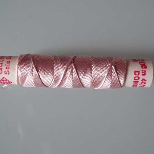 Fil à coudre - cordonnet de soie gutermann - col 320 - rose très pâle -