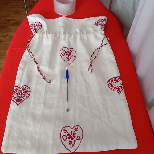 Sac à lingerie, lin et broderie