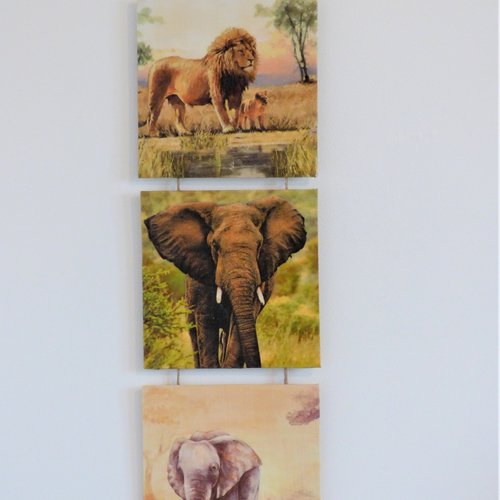 Triptyque animaux de la savane, lion, éléphants, à suspendre