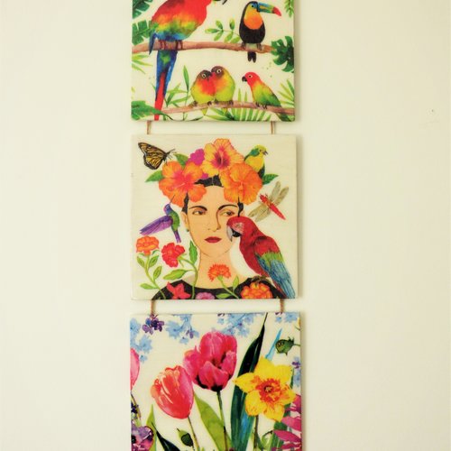 Tableau triptyque coloré, frida perroquets, fleurs , multicolore sur bois a suspendre