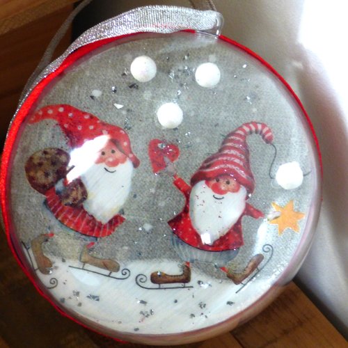 Boule acrylique de noel lutins 12cm accessoires a suspendre, a poser