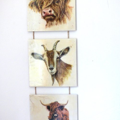 Tableau collage serviettes vaches chevres a suspendre decoration murale