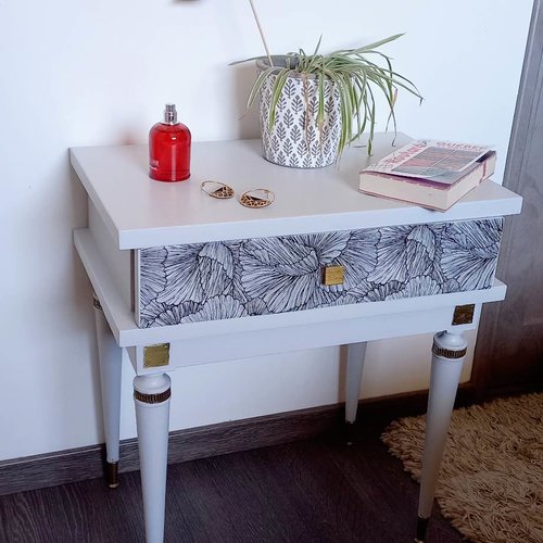 Table de chevet relookée , table d'appoint , console vintage, noire et