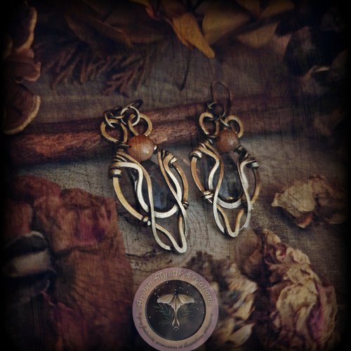 Paire de boucles d'oreilles en laiton fluorite et cornaline