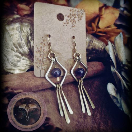 Paire de boucles d’oreilles en laiton améthyste