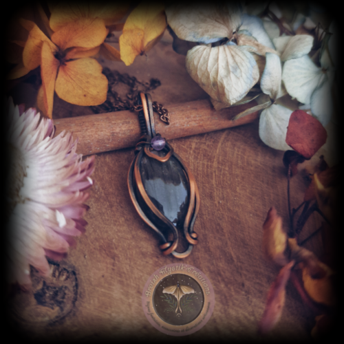 Pendentif en cuivre labradorite reflets mauve et améthyste