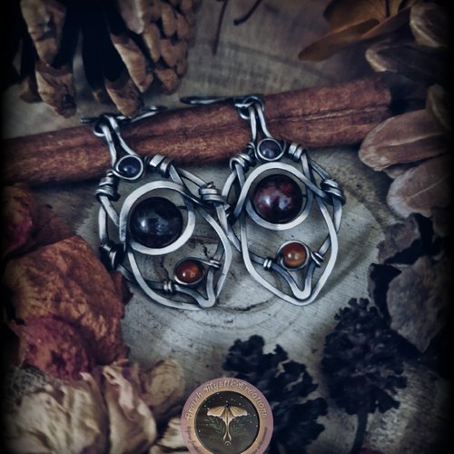 Paire de boucles d’oreilles en argent silver filled grenat, améthyste et cornaline