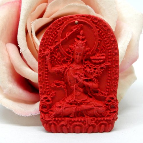 Amulette de protection en cinabre divinité hindou, pendentif amulette grigri effigie divinité indienne,
