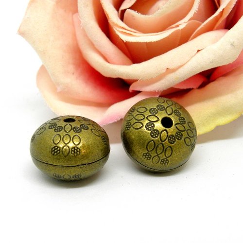 Enorme perle ronde et bouton en métal bronze stylisée, grosse perle ronde en métal couleur bronze,