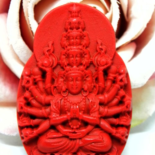 Amulette de protection en cinabre déesse shiva, pendentif amulette grigri effigie indienne,