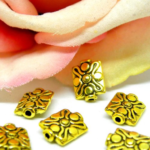 Perle rectangle indienne stylisée dorée en métal, perle indienne filigrane en métal couleur doré,