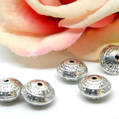 Perle bouton celtique argentée en métal, perle ronde celtique en métal couleur argentée,