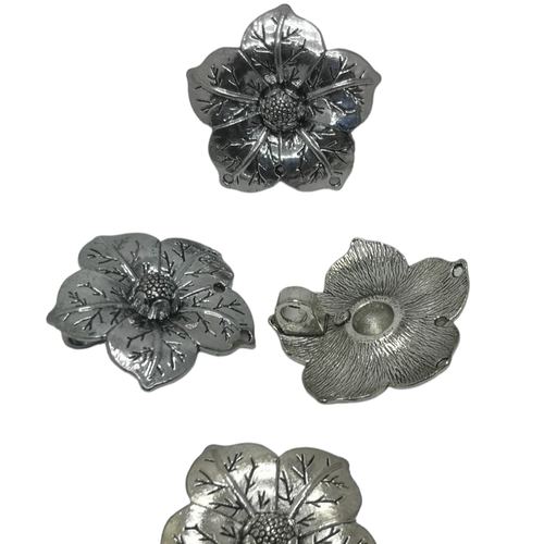 Lot de 4 pendentifs connecteurs fleur hippie, pendentif  fleur argentée bohème avec trous de suspension,