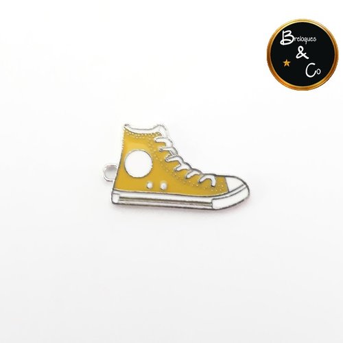 Breloque / pendentif basket - chaussure - métal argenté émaillé jaune recto/verso