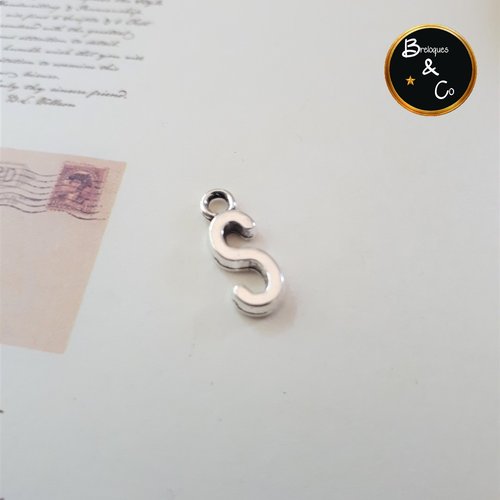 Breloque lettre alphabet - lettre s