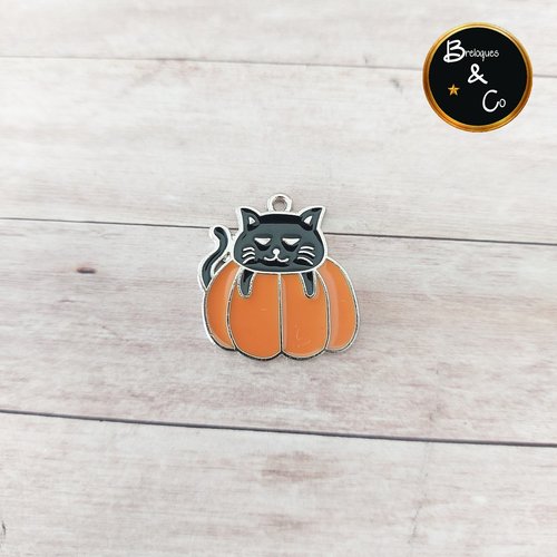 Pendentif / breloque chat citrouille halloween - métal argenté émaillé