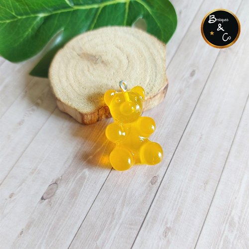 Pendentif nounours / ours  en résine - couleur jaune moutarde