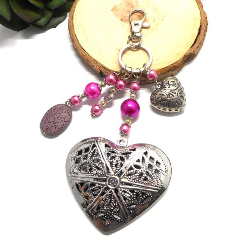 A parfumer, bijou de sac ou porte clés perles roses, breloques coeurs par breloques et cie