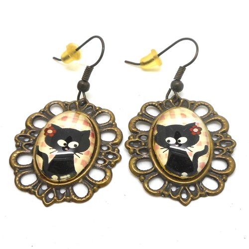 Boucles d'oreilles cabochon chat métal bronze